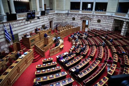 Νέος Ποινικός Κώδικας: Ψηφίστηκε το νομοσχέδιο στη Βουλή