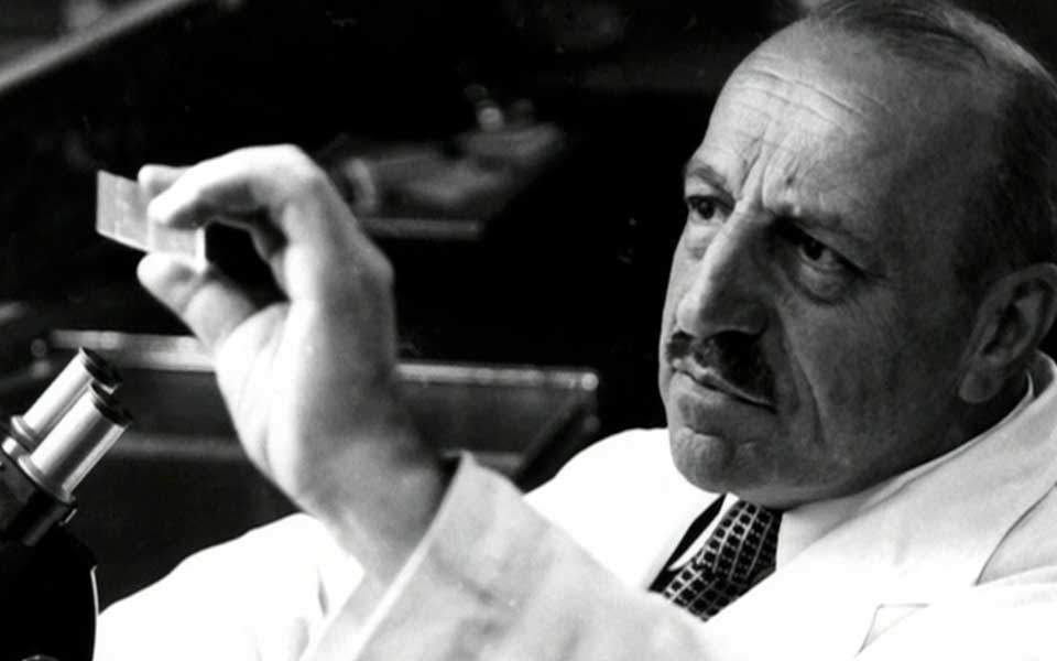 Γεώργιος Παπανικoλάου: Ο παθιασμένος ερευνητής που ευεργέτησε τις γυναίκες και την ανθρωπότητα