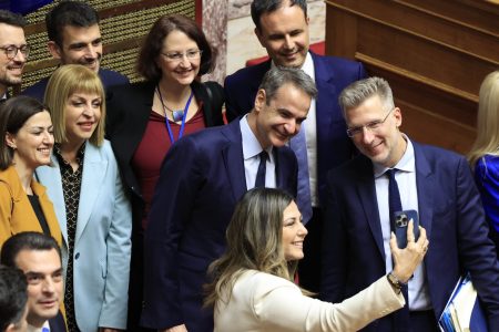 Γάμος ομοφύλων: Το ρήγμα στο εσωτερικό της ΝΔ και οι πιθανές επιπτώσεις του