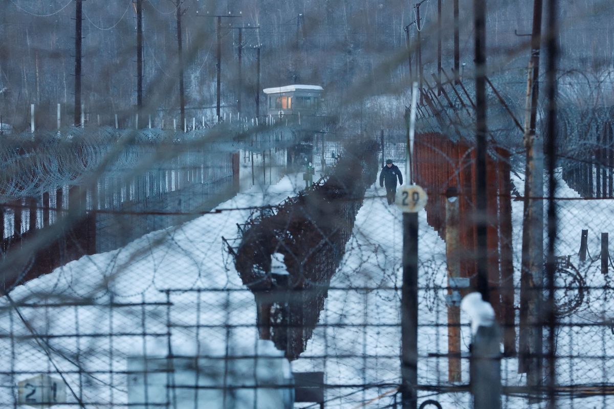 Αλεξέι Ναβάλνι: Πολικός λύκος, η φυλακή που ξεψύχησε – Απομόνωση, σκοτάδι και παγετός