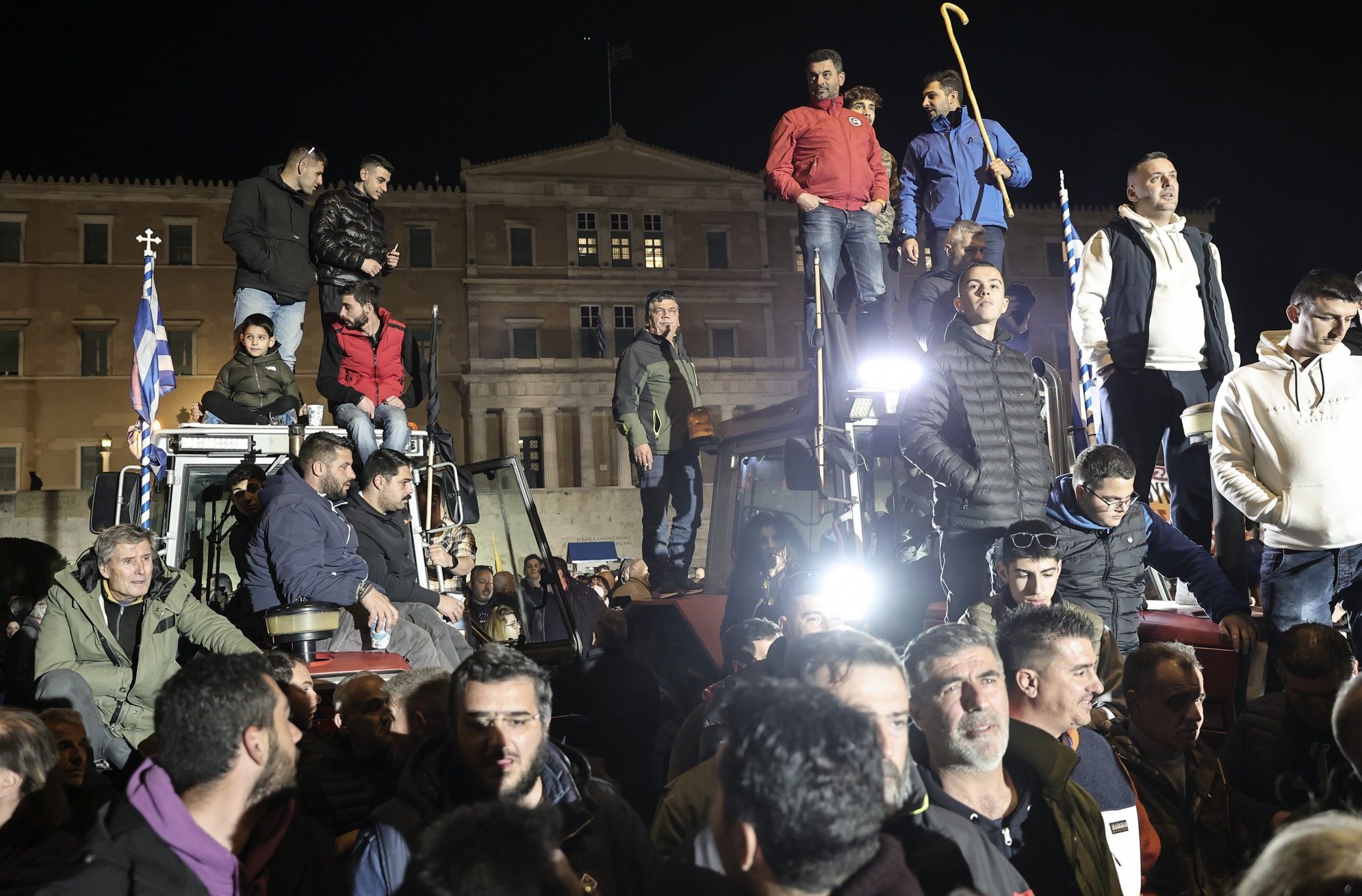 Αγρότες: Πώς θα «εκκενώσουν» το Σύνταγμα – Έως τις πρώτες πρωινές ώρες η αποχώρηση