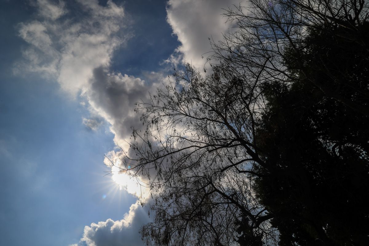 Καιρός Πάσχα: Μποφόρ και συννεφιά τη Μ. Τρίτη – Νέα πρόγνωση για την Κυριακή