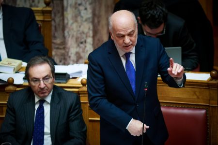 Βουλή: Ενταση με Φλωρίδη-Ηλιόπουλο – «Είστε πιο δεξιοί κι από τους δεξιούς»