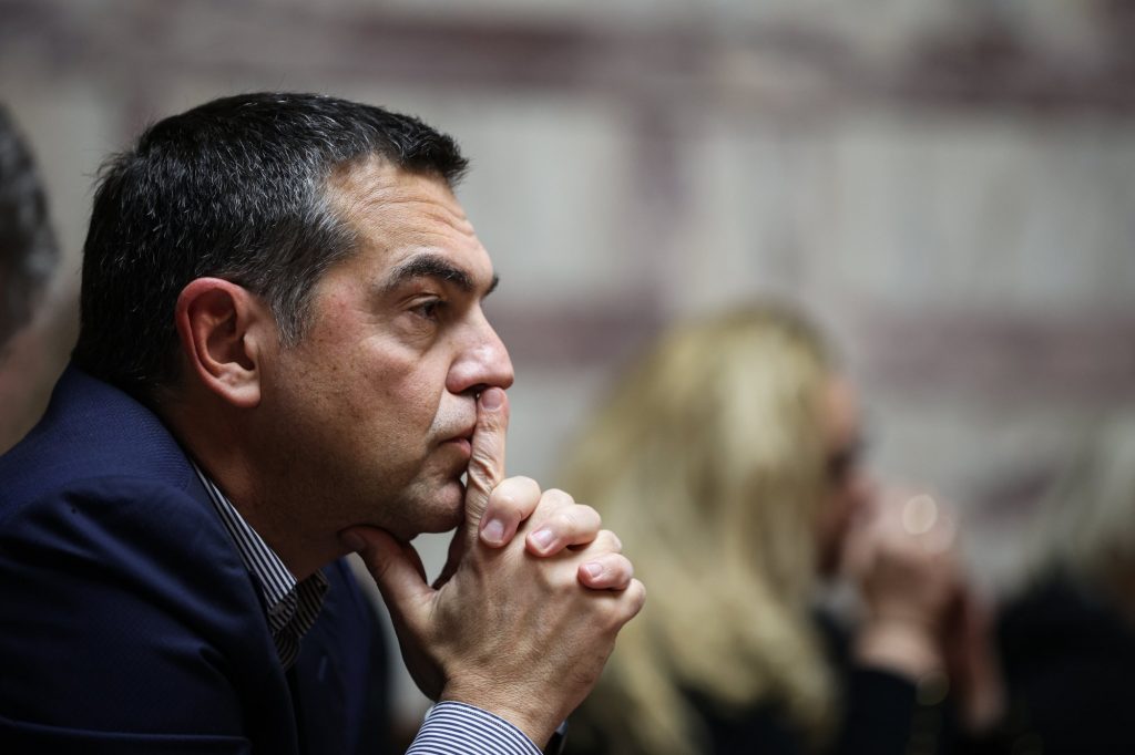 Ο Τσίπρας είναι εδώ (και έβαλε μπουρλότο στον ΣΥΡΙΖΑ)