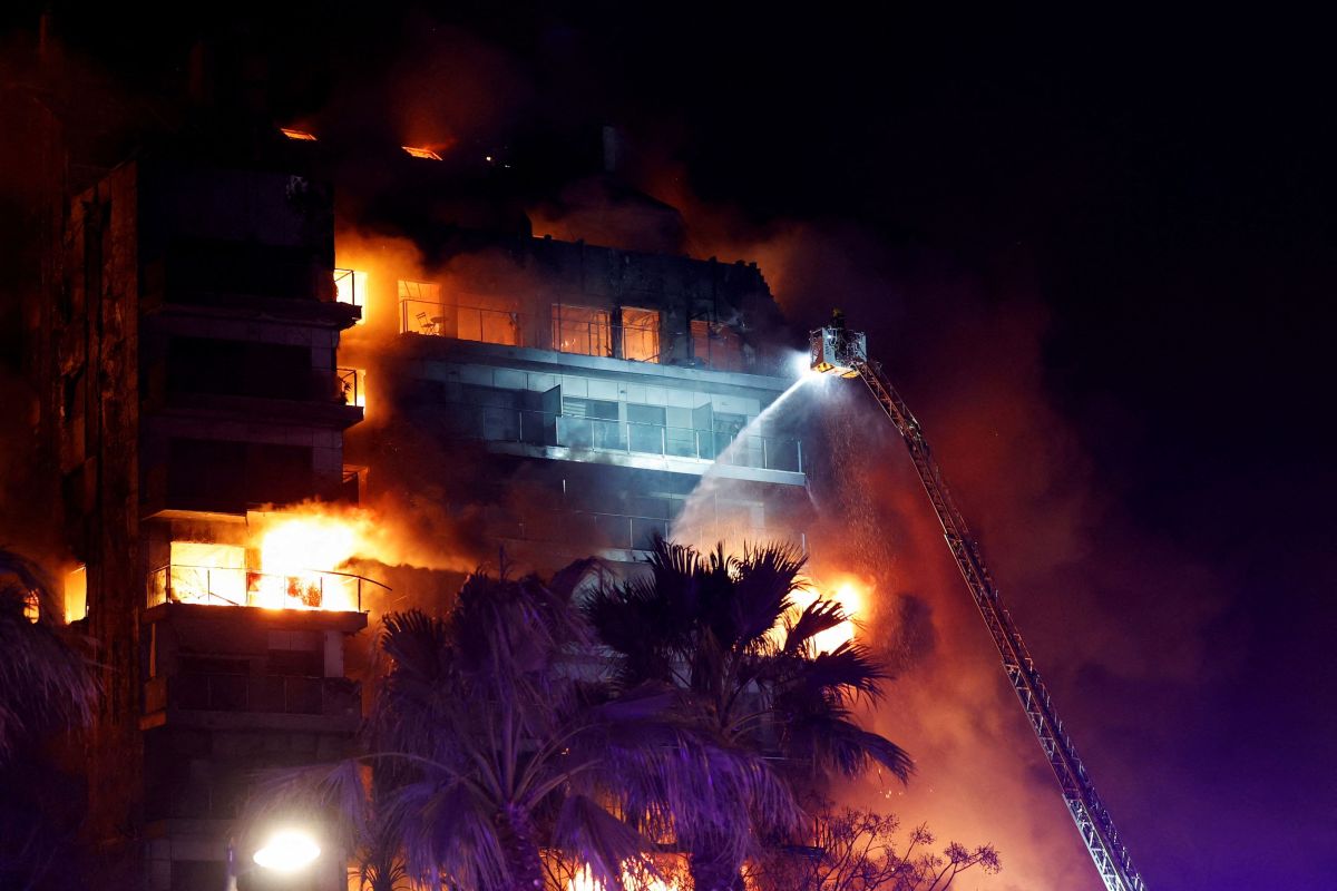 Ισπανία: 4 νεκροί σε φωτιά σε πολυκατοικία Ισπανία: 4 νεκροί σε φωτιά σε πολυκατοικία