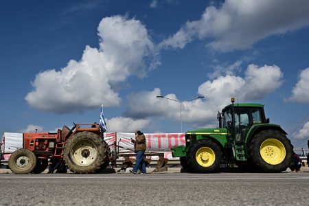Αγρότες: «Ο αγώνας συνεχίζεται όσο δεν υπάρχει λύση»