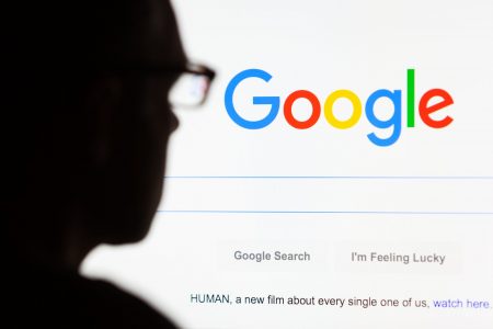 Γιατί οι  αναζητήσεις στο Google μας καθοδηγούν λανθασμένα