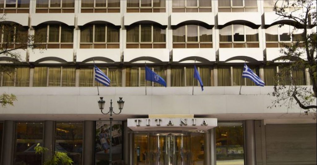 Titania Hotel: Στην «οικογένεια» Χατζηλαζάρου το ιστορικό ξενοδοχείο