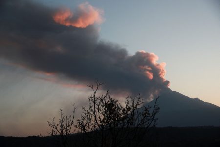 Μεξικό: Το ηφαίστειο Popocatepetl «βρυχάται» και ακυρώθηκαν 22 πτήσεις