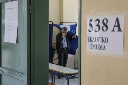 Δημοσκόπηση MRB: Σταθερά πρώτη η ΝΔ – Ενισχύεται ο Κυριάκος Βελόπουλος