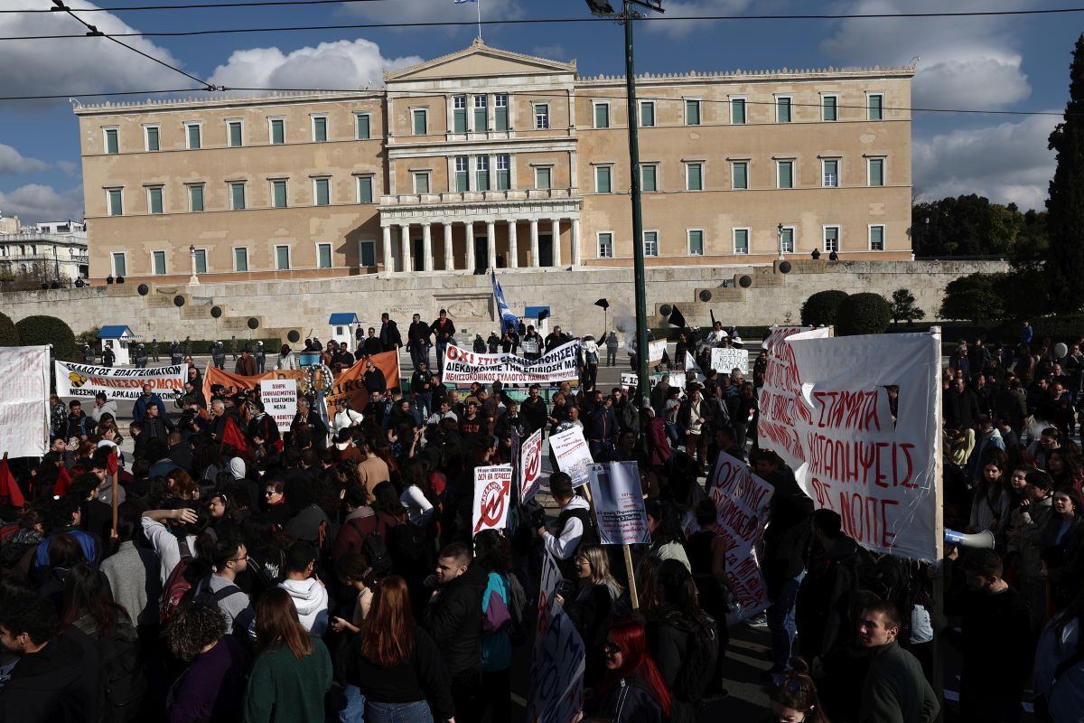 Στις 12:00 το πανεκπαιδευτικό – Σε ισχύ κυκλοφοριακές ρυθμίσεις