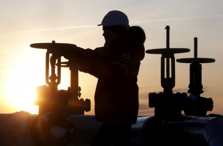 Η Ρωσία ανακοίνωσε μείωση της παραγωγής πετρελαίου