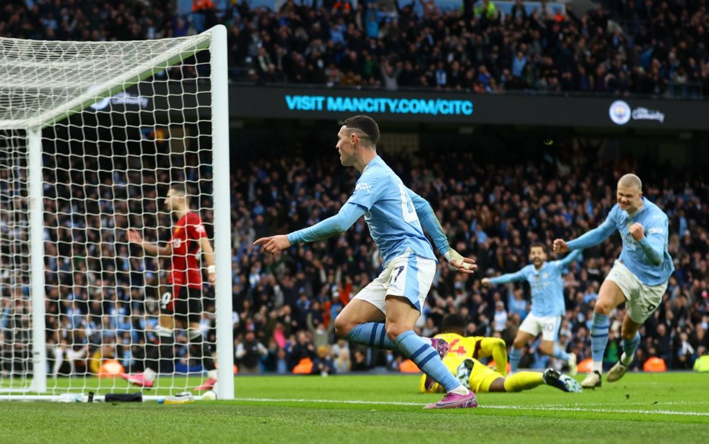 Μάντσεστερ: Το απόλυτο αφεντικό και οι πολλαπλές όψεις του «εμφυλίου»