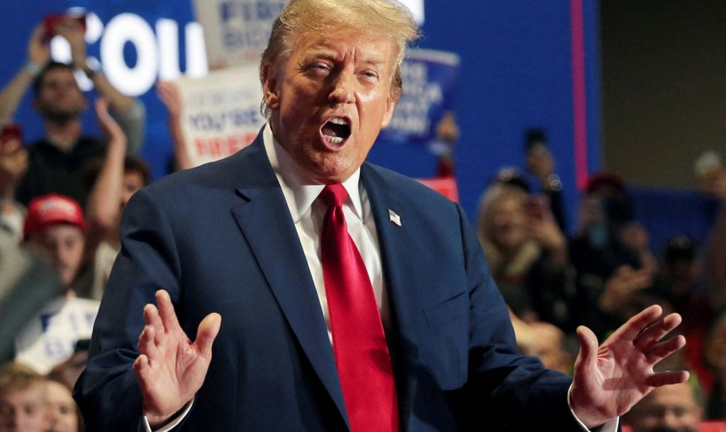 «Πράσινο φως» από το Ανώτατο Δικαστήριο για συμμετοχή Τραμπ στις εκλογές