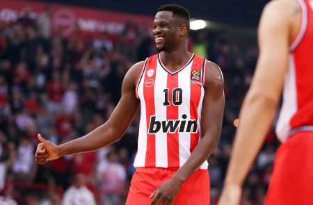 Ολυμπιακός-Βίρτους 74-69: Νίκη με καλή εμφάνιση για τους «ερυθρόλευκους»