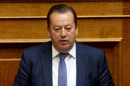Κόκκαλης: «Δεν εμπίπτει στις διατάξεις του νόμου ο Κασσελάκης»
