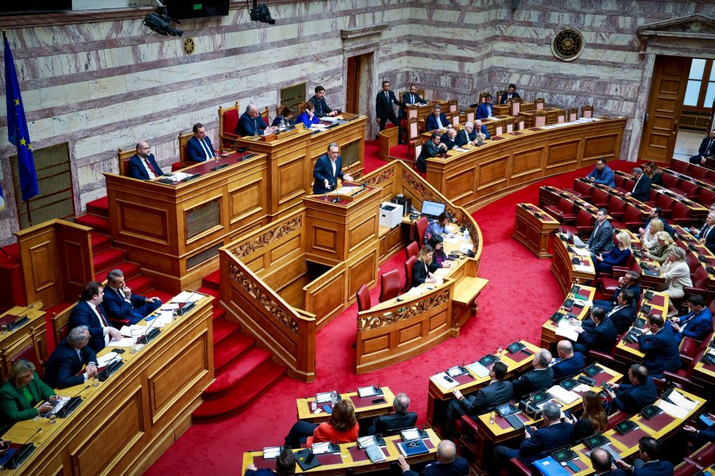 Βουλή – Live: Η συζήτηση για τα ιδιωτικά πανεπιστήμια