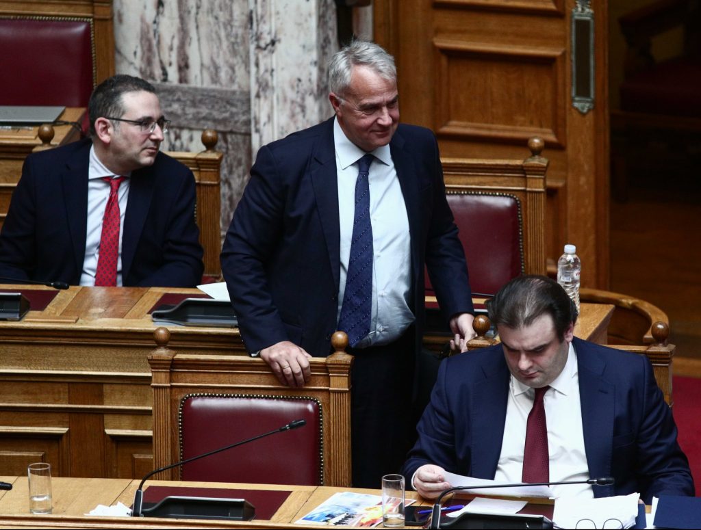 Βουλή: Ψηφίζεται το νομοσχέδιο για τα μη κρατικά ΑΕΙ – Κόντρα για το άρθρο 16