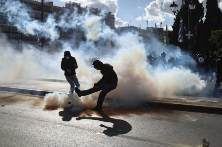 Ιδιωτικά ΑΕΙ: Επεισόδια με χημικά στο συλλαλητήριο