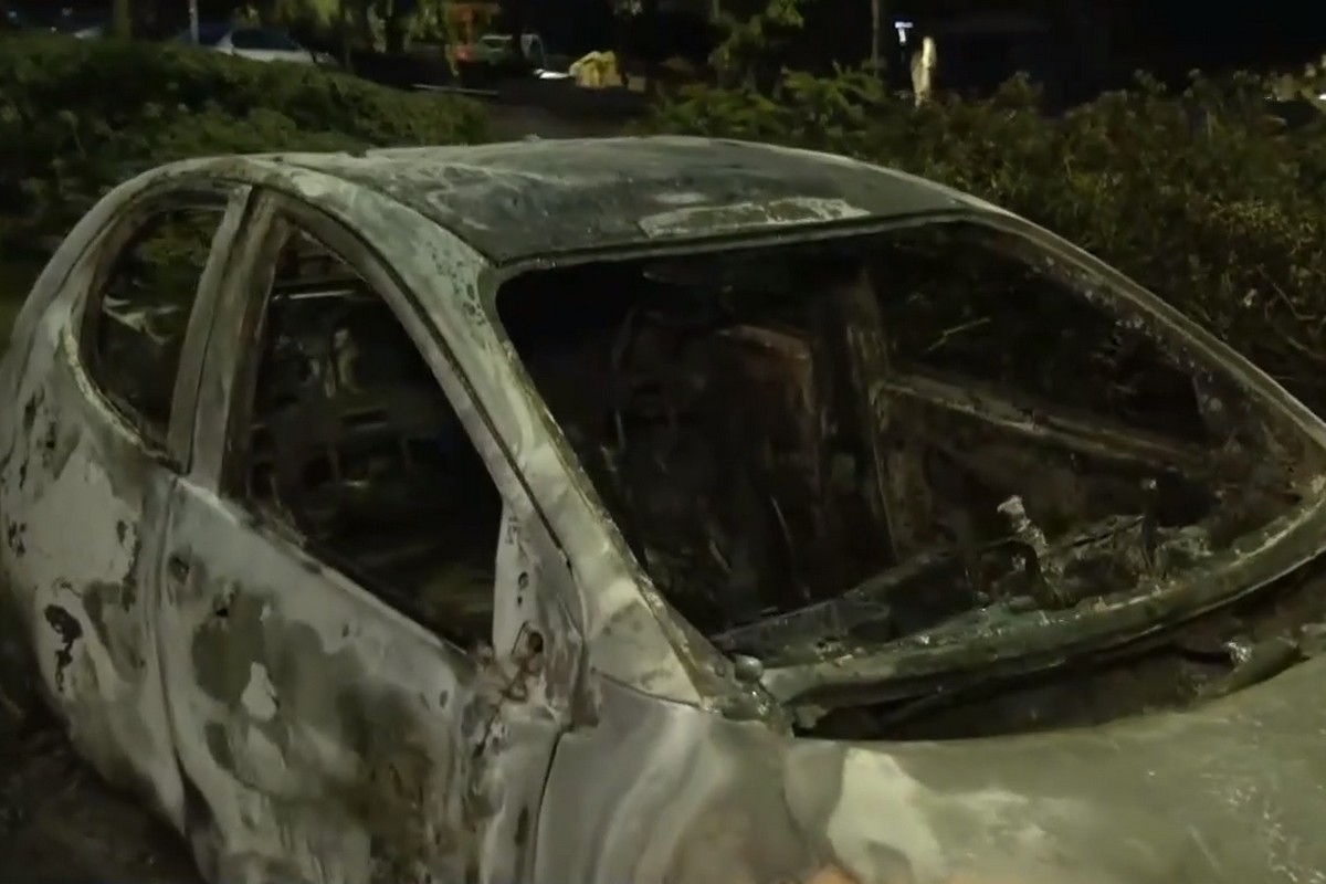 Επεισόδια στην Πανεπιστημιούπολη: Κάηκαν επτά οχήματα