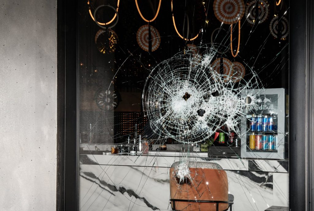 Θεσσαλονίκη: Επίθεση αγνώστων κι επεισόδια στην πορεία κατά της ομοφοβίας