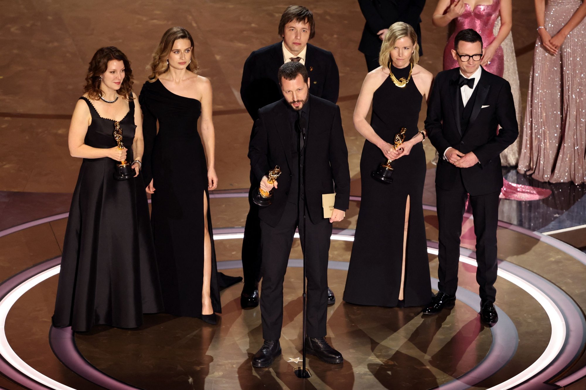 Oscars 2024: Ο συγκλονιστικός λόγος του Mstyslav Chernov για τη Μαριούπολη
