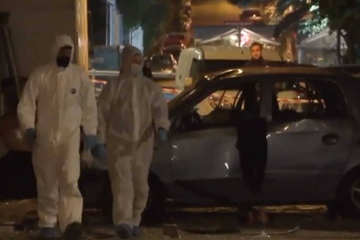 Καλλιθέα: Έκρηξη βόμβας κατέστρεψε κάβα – Μεγάλες ζημιές