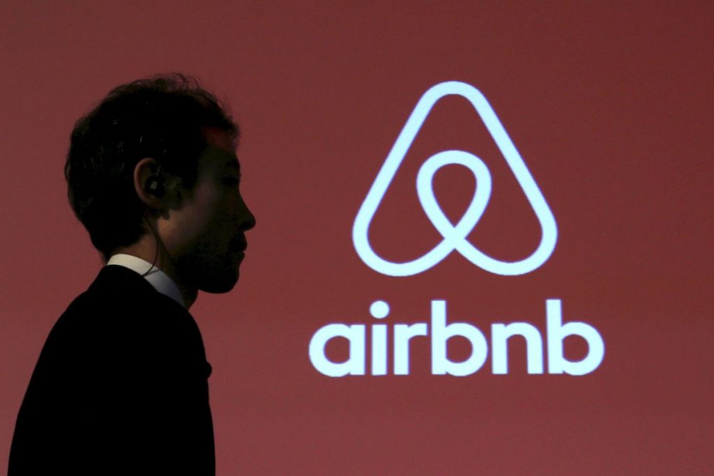 Airbnb: Η απάντηση για τις ρυθμίσεις της κυβέρνησης στις βραχυχρόνιες μισθώσεις