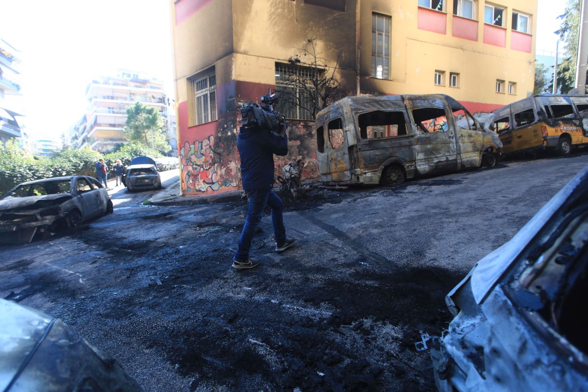 Ζωγράφου: Βίντεο ντοκουμέντο από τον εμπρησμό των σχολικών