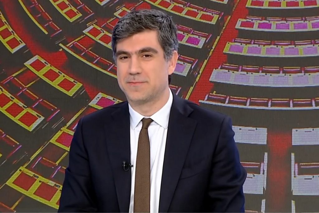 Γλαβίνας για Ασημακοπούλου: «Τι είναι 20.000 email μπροστά στις υποκλοπές;»