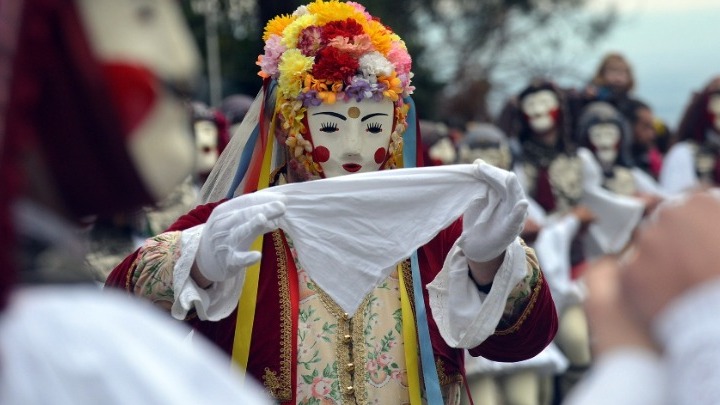 Καθαρά Δευτέρα: Γενίτσαροι, Μπούλες, «μπουρανί» και μια κατσαρόλα 700 lt