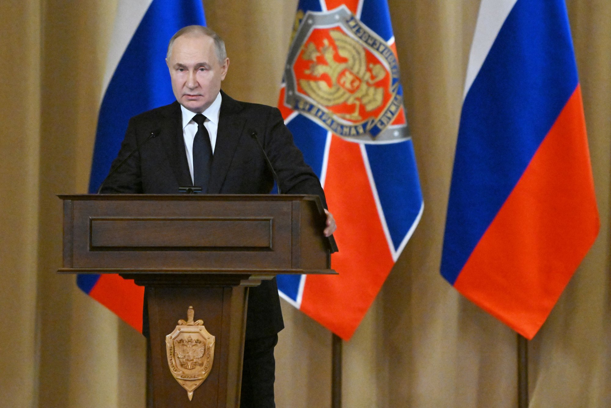Ρωσία: Ο Πούτιν ζήτησε από τη FSB να βοηθήσει τις ρωσικές εταιρείες