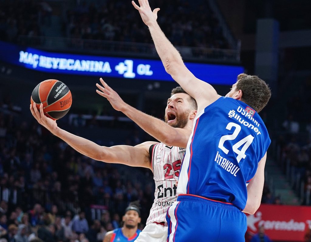 Εφές – Ολυμπιακός 85-72: Το τρένο έκανε στάση στην Πόλη