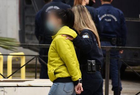 Κολωνός: Έκρηξη της μητέρας της 12χρονης – Φώναζε κι εκτόξευε αντικείμενα