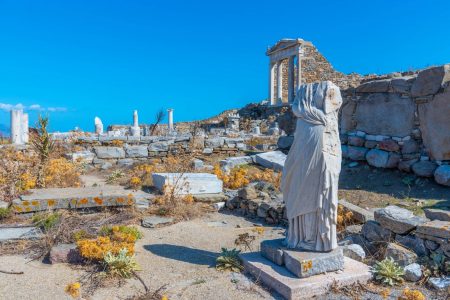 Μνημεία σε θανάσιμο κίνδυνο