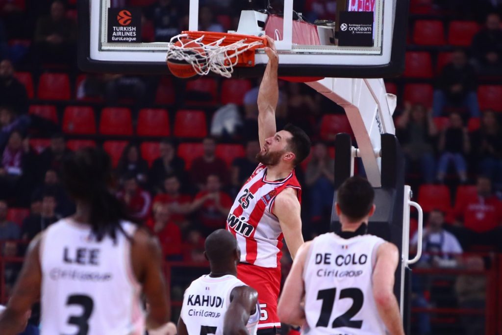 Ολυμπιακός – Βιλερμπάν 80-64: «Καθάρισε» στο φινάλε, αγωνία για Πετρούσεφ