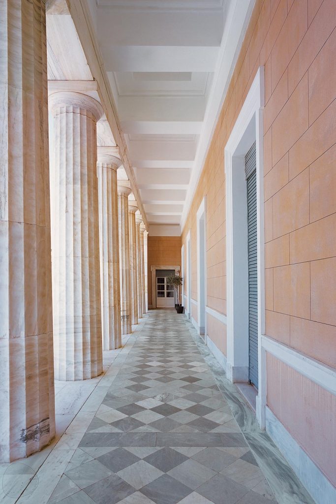 Η συζήτηση στο Περιστύλιο που έβγαλε ειδήσεις