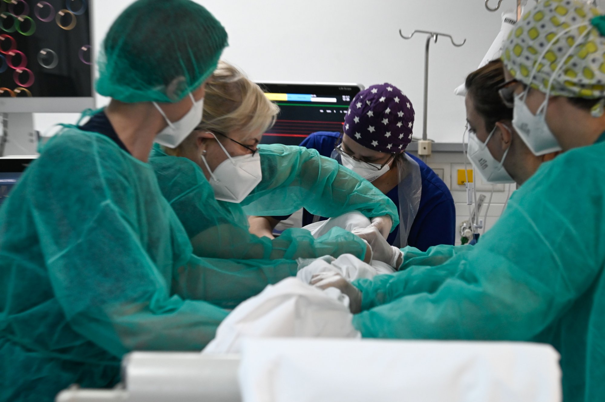 «Σε νάρκωση» οι ΜΕΘ – Γιατί οι νέοι γιατροί δεν γίνονται εντατικολόγοι