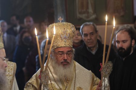 Κυριακή της Ορθοδοξίας: Τα στιγμιότυπα του λιτού εορτασμού στη Μονή Πετράκη