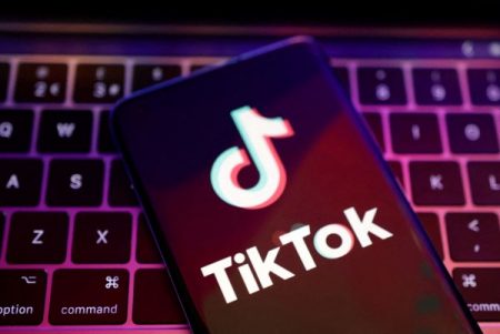 TikTok: Αλλα τρία κινέζικα apps απειλούν τις ΗΠΑ – Οι διαψεύσεις