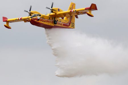 Κομισιόν: Αγοράζει 12 νέα πυροσβεστικά αεροσκάφη για το rescEU