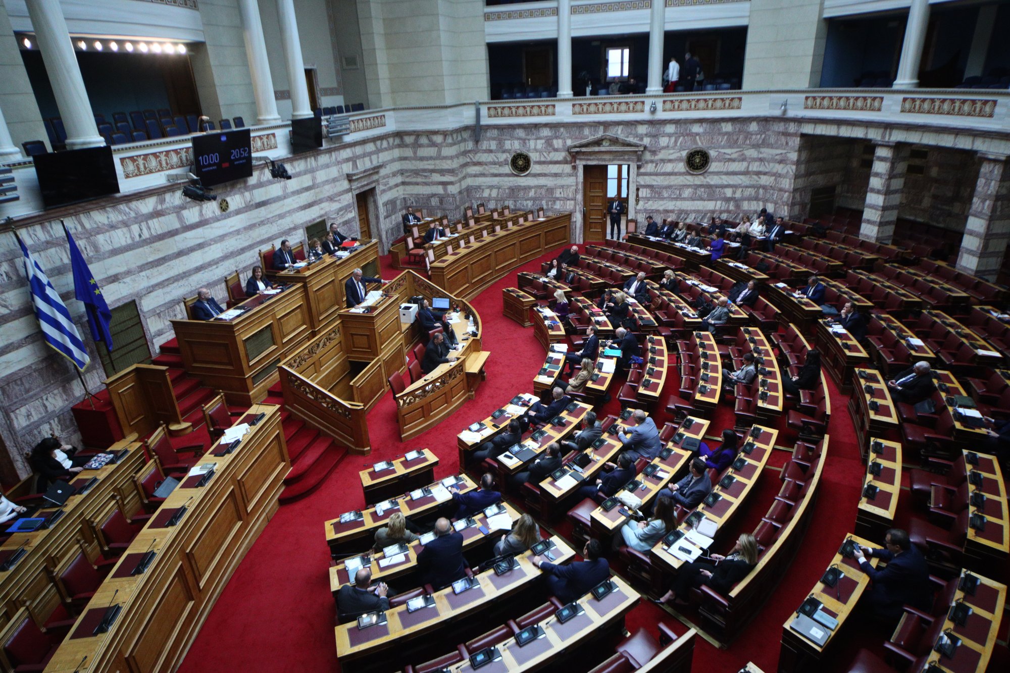 Πρόταση δυσπιστίας: Η διαδικασία στη Βουλή, η ουσία και η αριθμητική