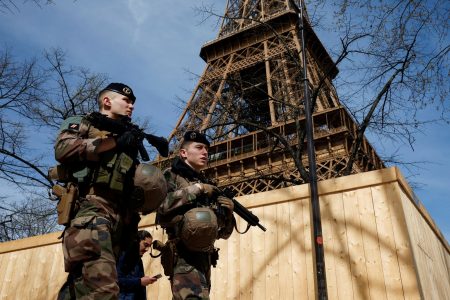 Η Ευρώπη ενισχύει τα μέτρα ασφαλείας μετά το τρομοκρατικό χτύπημα στη Μόσχα