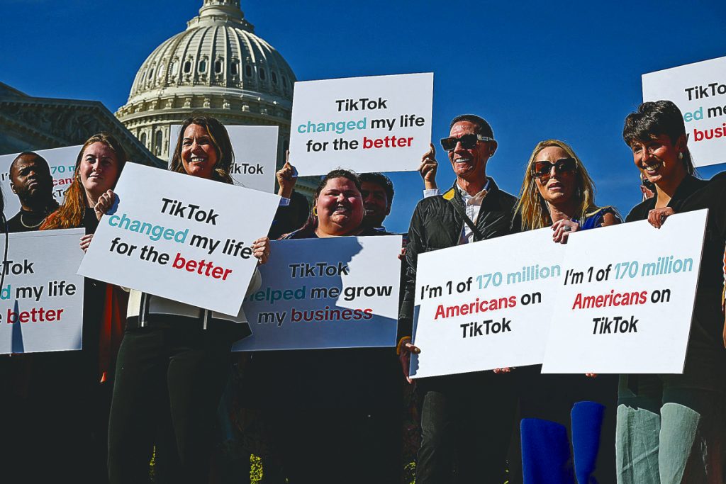 TikTok: Γιατί μπορεί να απαγορευθεί και τι πρόκειται να συμβεί μετά