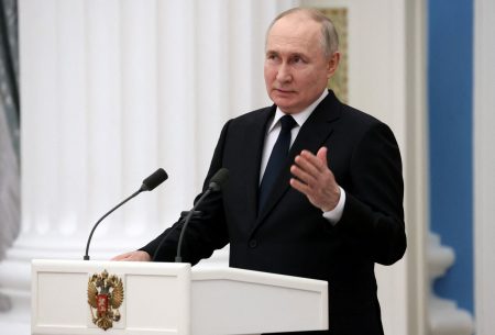 Το ρωσικό σφυροκόπημα στο Χάρκοβο και τα σχέδια Πούτιν για ουδέτερη ζώνη