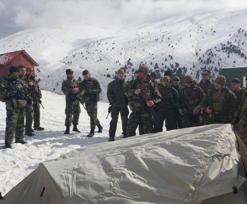 Τι γυρεύουν τα αμερικανικά πράσινα μπερέ στην χώρα μας