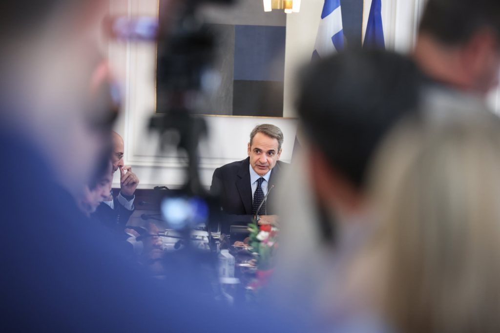 Μητσοτάκης: Στα 830 ευρώ ο κατώτατος μισθός