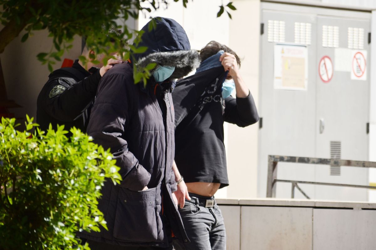 Βιασμός 12χρονης στον Κολωνό: Ενοχή για 14 κατηγορούμενους ζητά ο εισαγγελέας