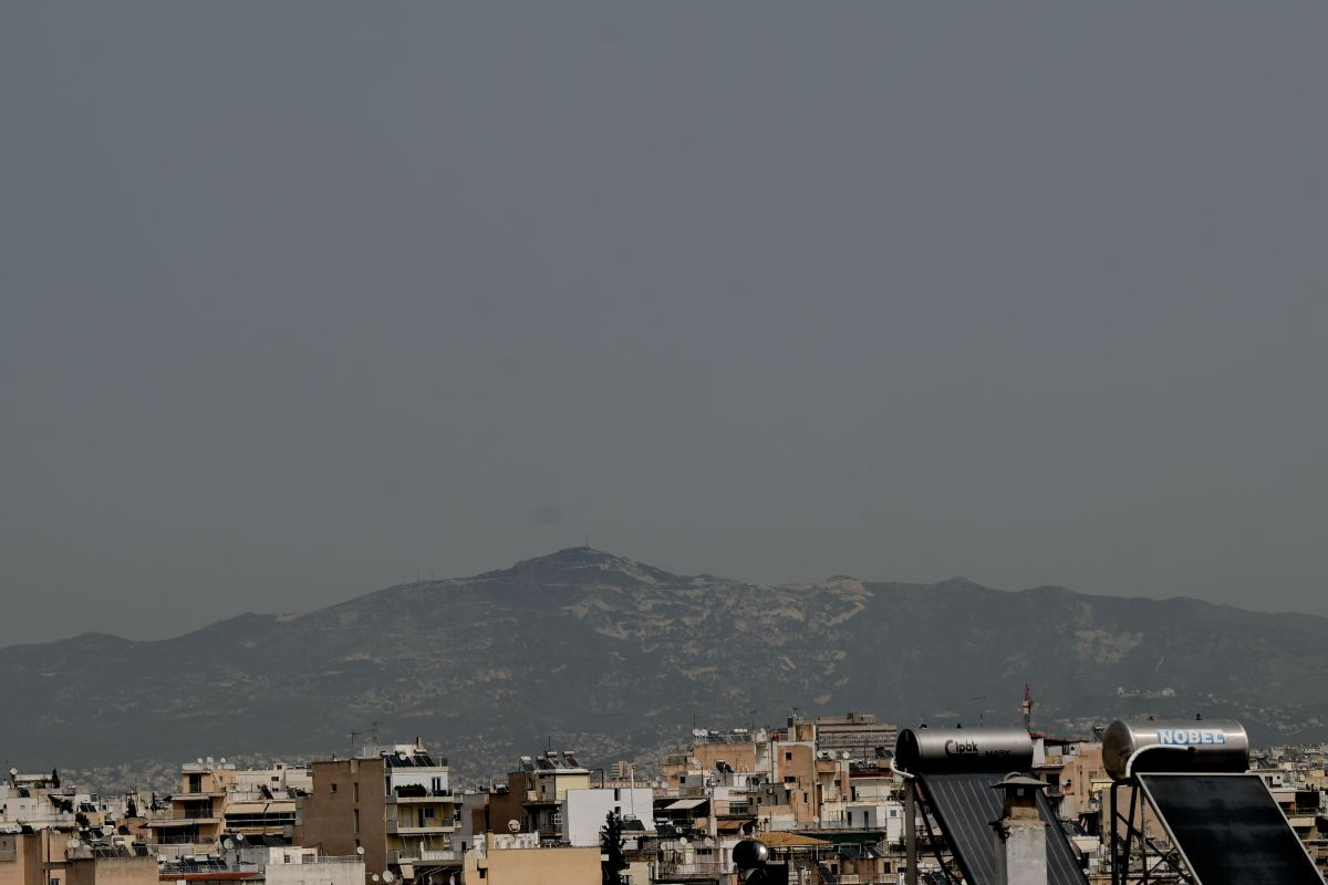 Καιρός: Στους 30 ο υδράργυρος στην Αττική – Υποχωρεί η αφρικανική σκόνη