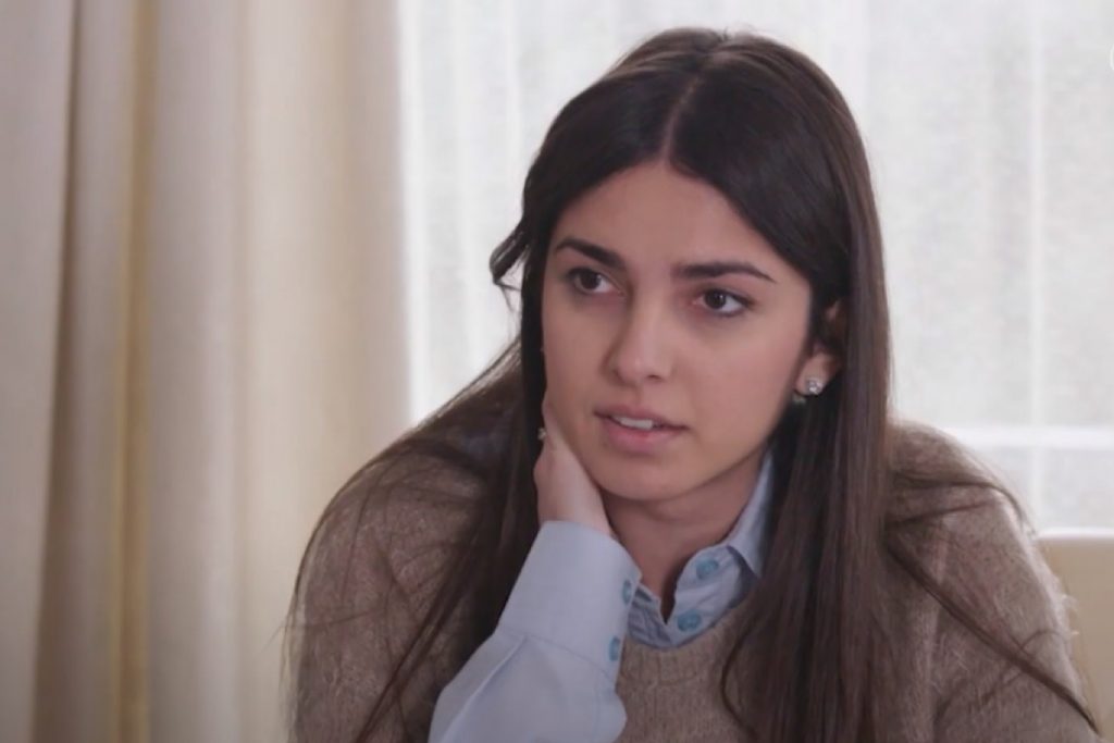 Η Γη της Ελιάς: Η Βασιλική και ο Φίλιππος συζητούν να πάρουν διαζύγιο